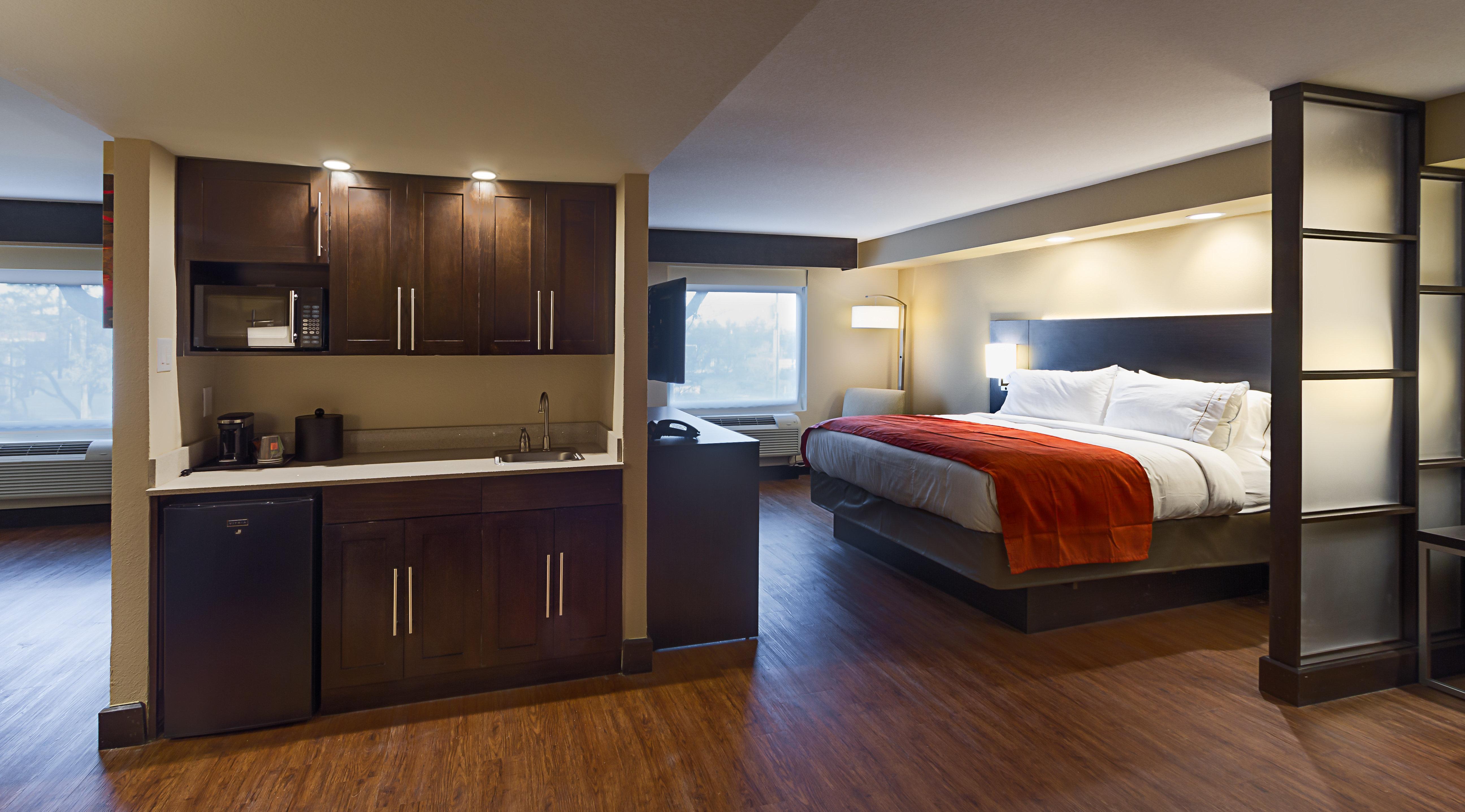 Holiday Inn Express & Suites San Antonio Medical - Six Flags By Ihg Екстер'єр фото