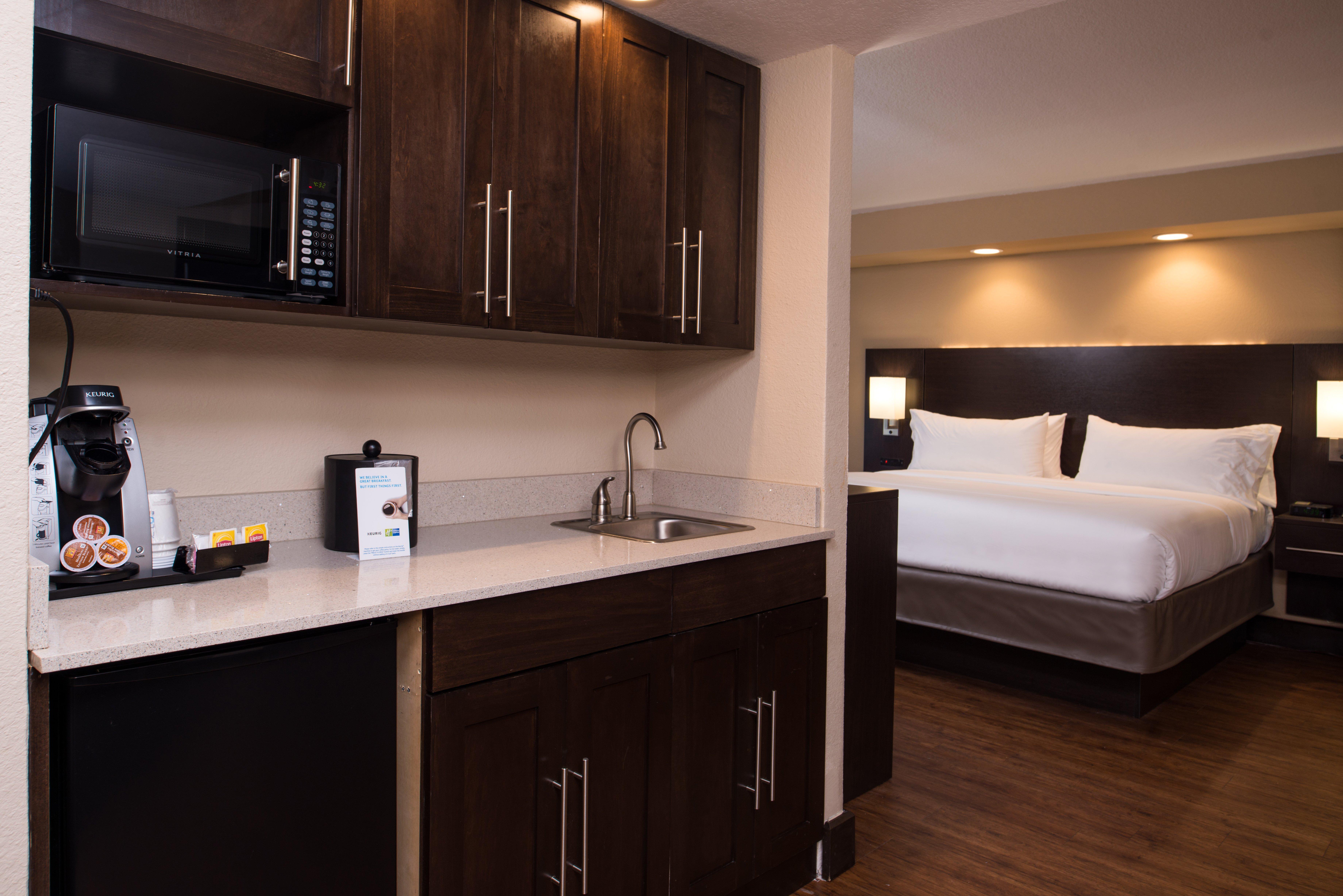 Holiday Inn Express & Suites San Antonio Medical - Six Flags By Ihg Екстер'єр фото