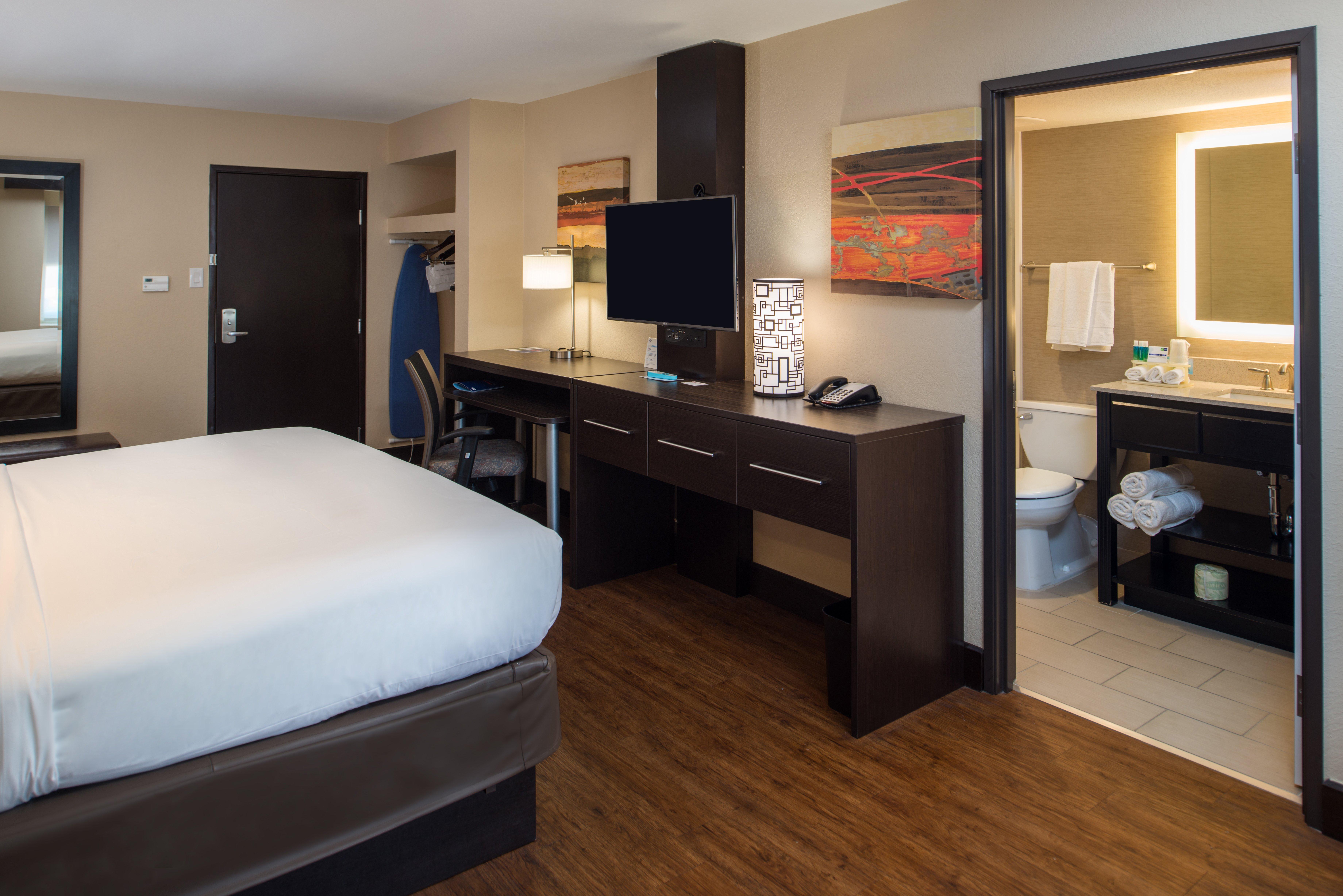 Holiday Inn Express & Suites San Antonio Medical - Six Flags By Ihg Екстер'єр фото