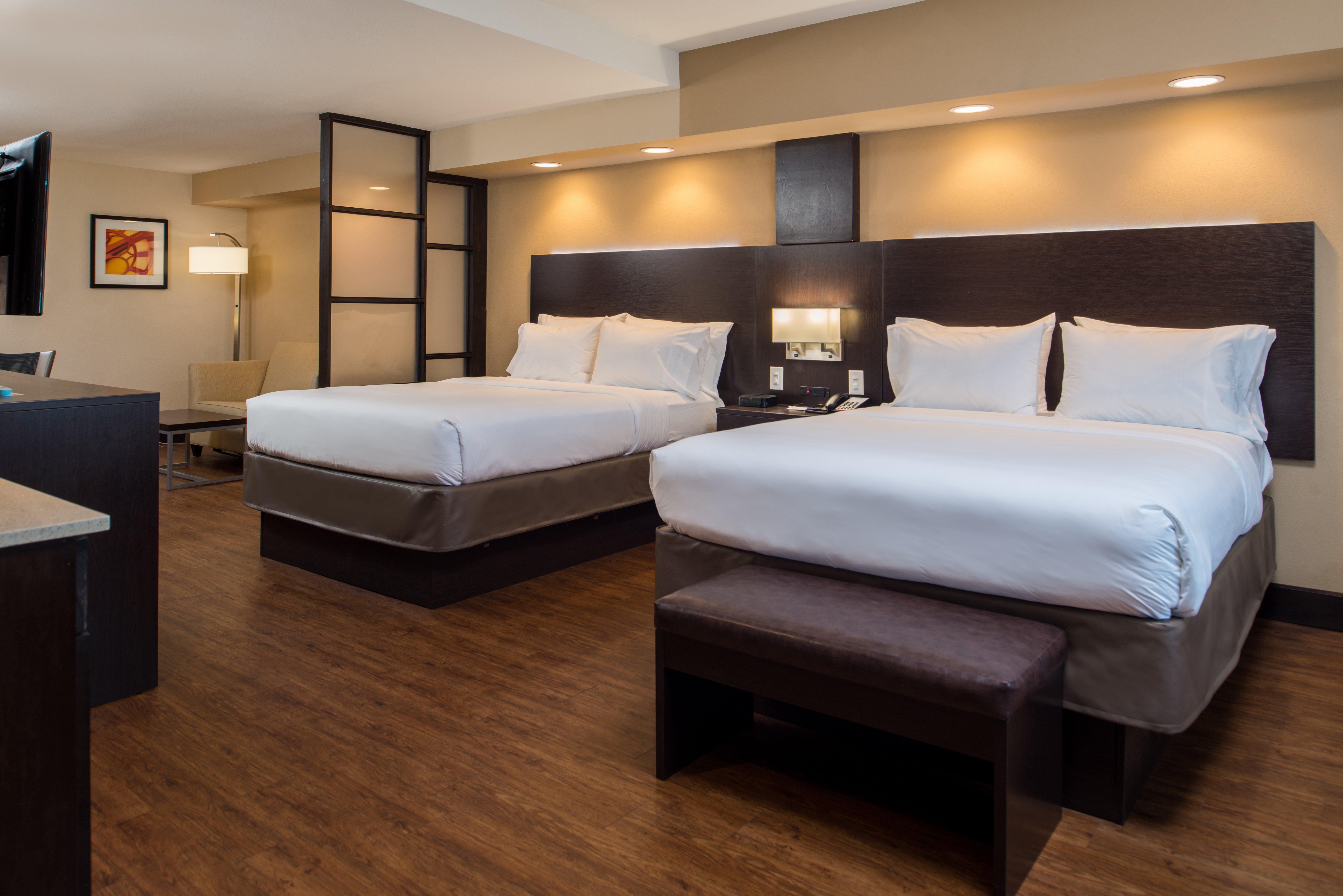 Holiday Inn Express & Suites San Antonio Medical - Six Flags By Ihg Екстер'єр фото
