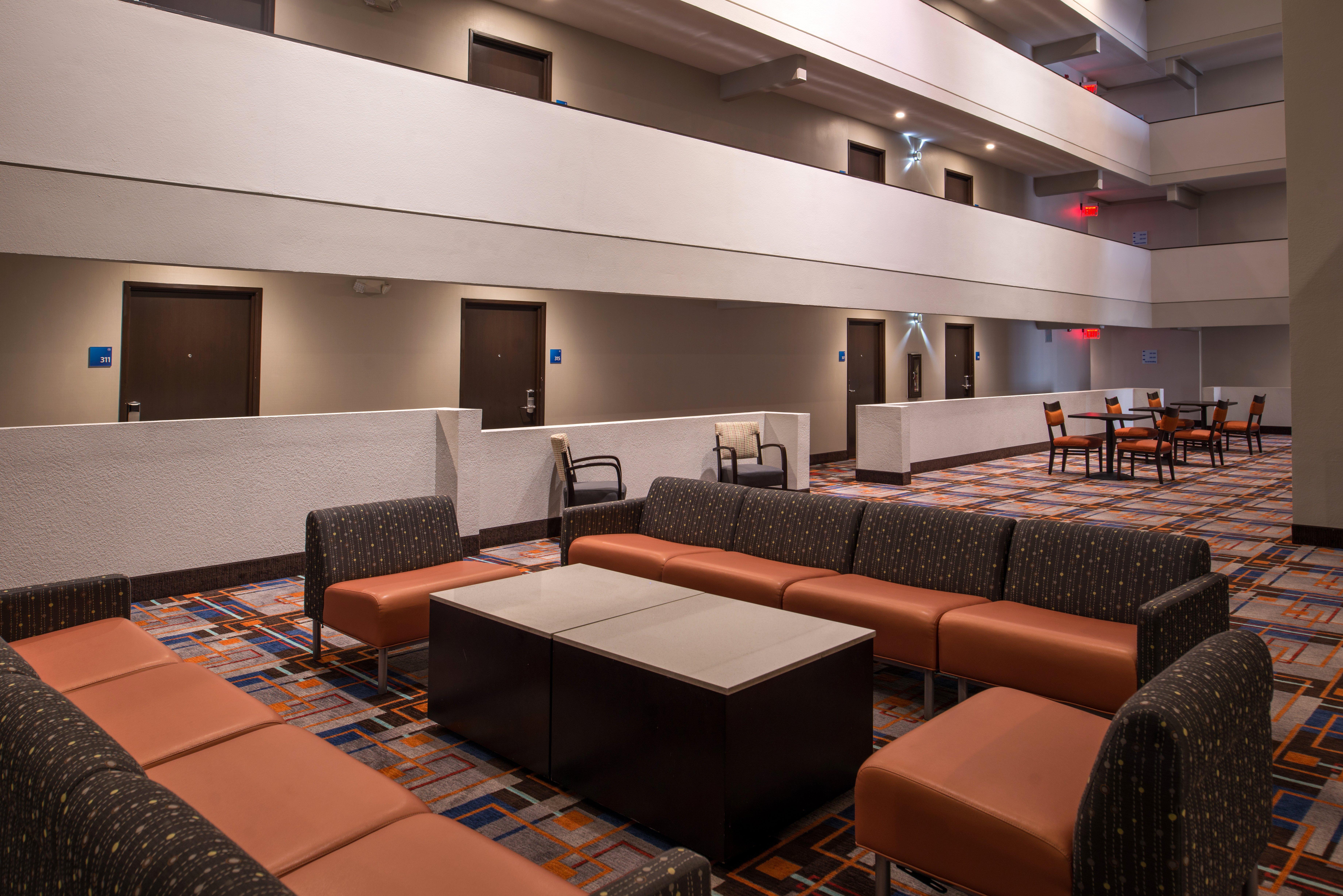 Holiday Inn Express & Suites San Antonio Medical - Six Flags By Ihg Екстер'єр фото